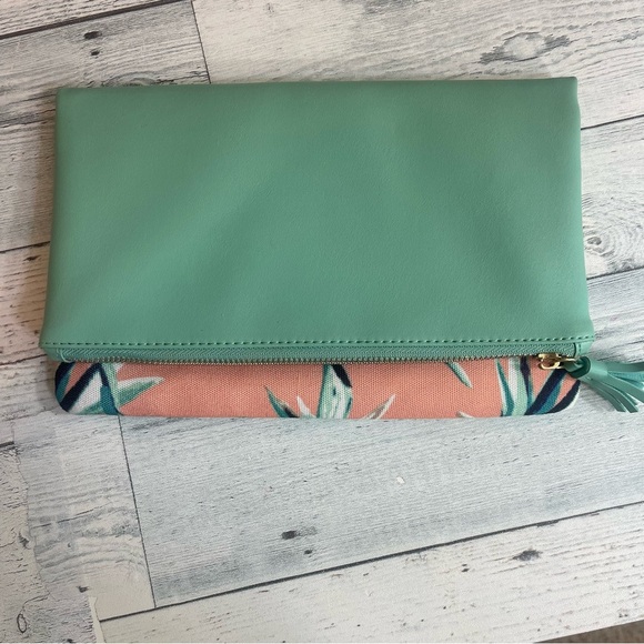 Rachel Pally In Paradise Limited Edition Reversible Fold Down Clutch - Picture 2 of 7